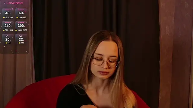 Tiffanyhunt online show from 03-06-26, 03:07