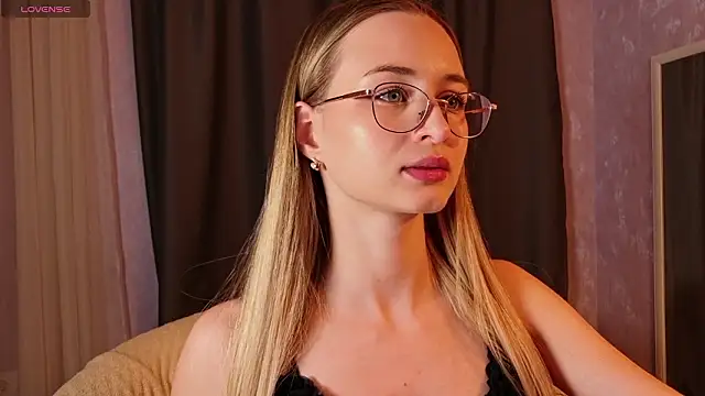 Tiffanyhunt online show from 02-21-26, 02:52