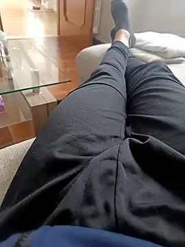 Snapshot of Loveepussyy chatting on 10-17-25, 01:57 Loveepussyy online show from 10-17-25, 01:57