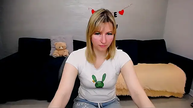 Incredible Ariela online show from 05-10-26, 09:02