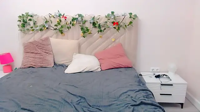 Incredible Ariela online show from 05-13-26, 11:17