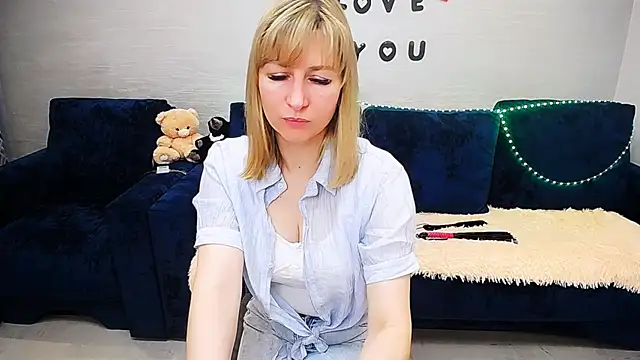 Incredible Ariela online show from 04-04-26, 11:06