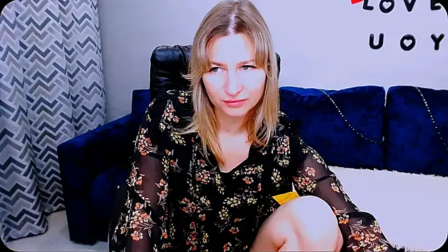 Snapshot of Incredible_Ariela chatting on 10-12-25, 10:16 Incredible Ariela online show from 10-12-25, 10:16