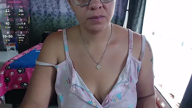 Snapshot of miia-big1boobs_ chatting on 09-10-25, 03:11 miia-big1boobs  online show from 09-10-25, 03:11