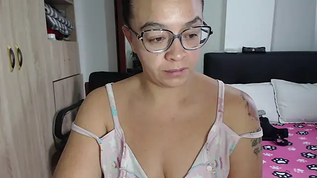 Snapshot of miia-big1boobs_ chatting on 03-05-25, 12:22 miia-big1boobs  online show from 03-05-25, 12:22