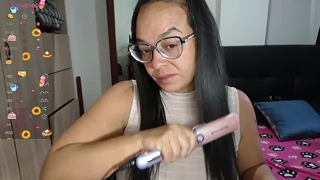 Snapshot of miia-big1boobs_ chatting on 02-25-25, 10:31 miia-big1boobs  online show from 02-25-25, 10:31