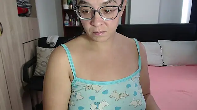 Snapshot of miia-big1boobs_ chatting on 03-17-25, 08:19 miia-big1boobs  online show from 03-17-25, 08:19