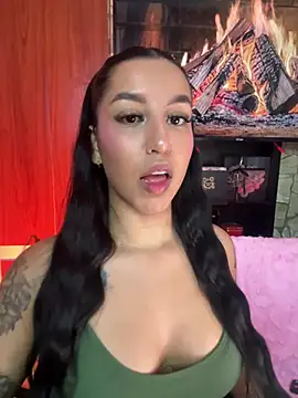 Snapshot of Tamara_Roberts1 chatting on 06-11-26, 01:49 Tamara Roberts1 online show from 06-11-26, 01:49