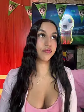 Snapshot of Tamara_Roberts1 chatting on 06-19-26, 02:17 Tamara Roberts1 online show from 06-19-26, 02:17