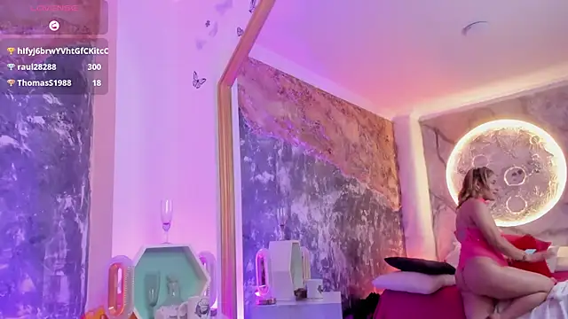 AuroraRojas online show from 03-08-25, 06:21