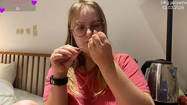 JacyWinslat online show from 03-12-26, 06:45