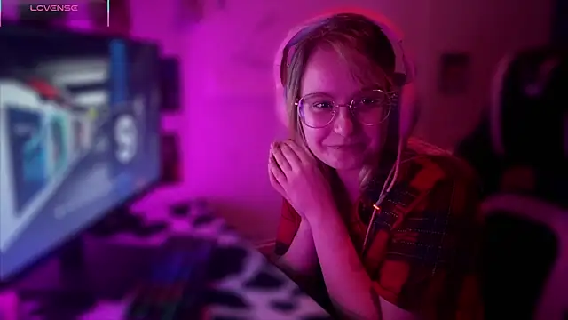 JacyWinslat online show from 03-16-25, 05:17