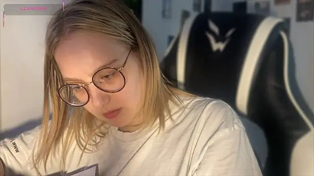 JacyWinslat online show from 09-16-25, 12:17