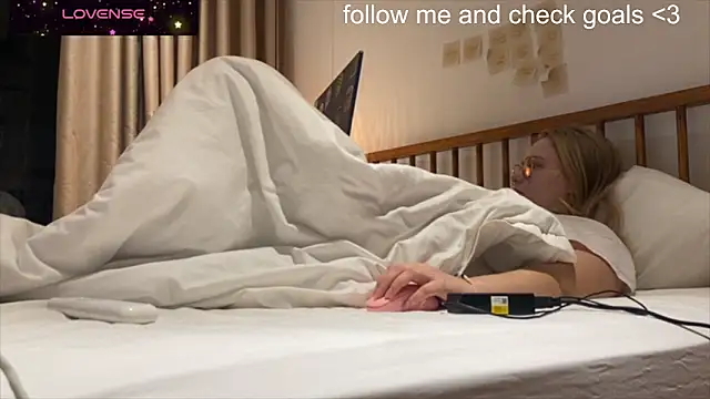 JacyWinslat online show from 12-22-25, 12:49