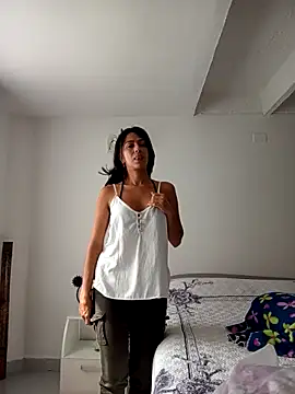 Snapshot of Sahana_Ashiika chatting on 10-16-25, 01:52 Sahana Ashiika online show from 10-16-25, 01:52