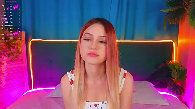 AlinaWalters online show from 11-07-25, 08:02