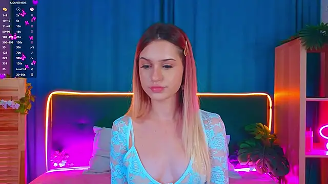 AlinaWalters online show from 10-17-25, 08:54