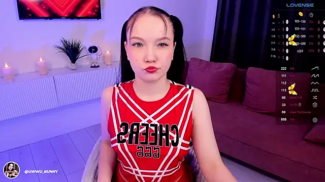 Snapshot of uwwu_bunny chatting on 02-05-25, 02:05 uwwu bunny online show from 02-05-25, 02:05