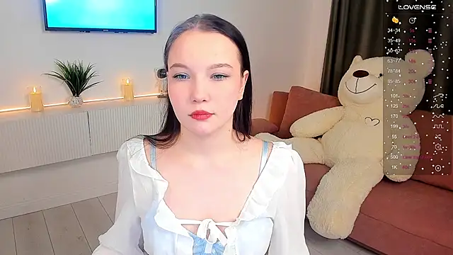 Snapshot of uwwu_bunny chatting on 02-06-25, 01:32 uwwu bunny online show from 02-06-25, 01:32