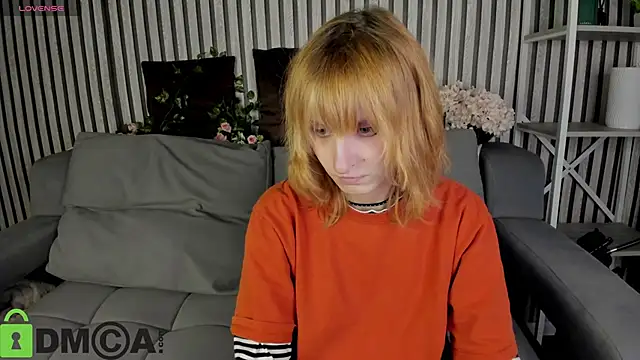 Snapshot of Little_Chips chatting on 05-19-26, 05:20 Little Chips online show from 05-19-26, 05:20