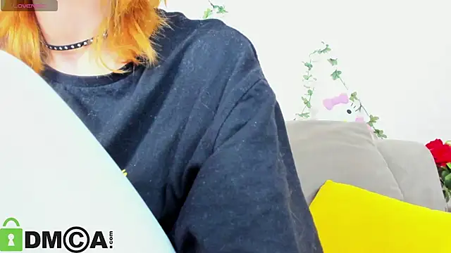 Snapshot of Little_Chips chatting on 04-19-26, 06:10 Little Chips online show from 04-19-26, 06:10