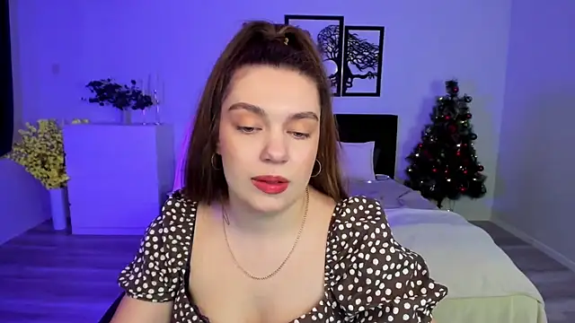Snapshot of DaniellaLovely chatting on 01-12-25, 10:56 DaniellaLovely online show from 01-12-25, 10:56