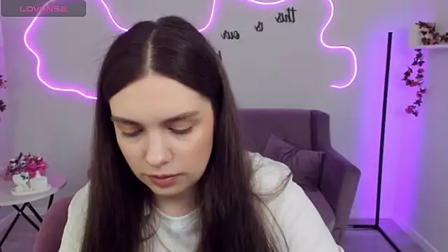 Snapshot of DaniellaLovely chatting on 03-18-25, 11:00 DaniellaLovely online show from 03-18-25, 11:00