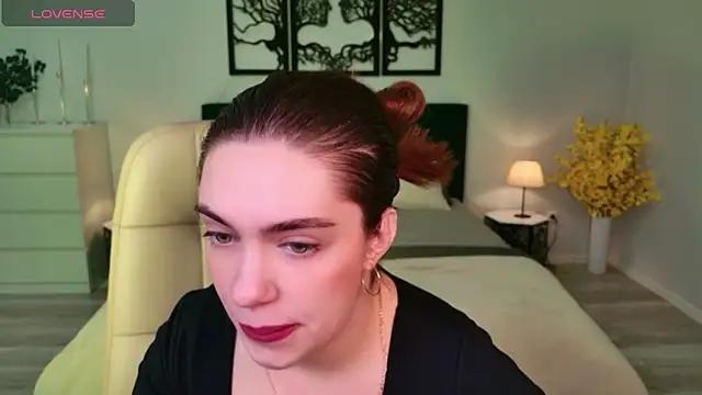 DaniellaLovely online show from 10-28-25, 11:20