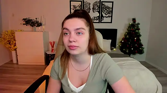 Snapshot of DaniellaLovely chatting on 01-23-25, 02:28 DaniellaLovely online show from 01-23-25, 02:28