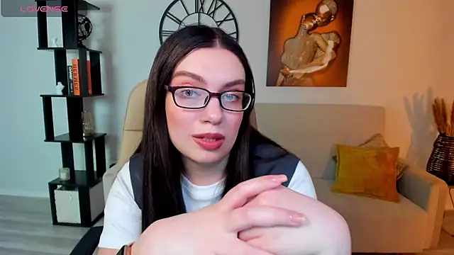 Snapshot of DaniellaLovely chatting on 03-11-25, 11:23 DaniellaLovely online show from 03-11-25, 11:23
