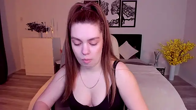 Snapshot of DaniellaLovely chatting on 02-07-25, 02:15 DaniellaLovely online show from 02-07-25, 02:15