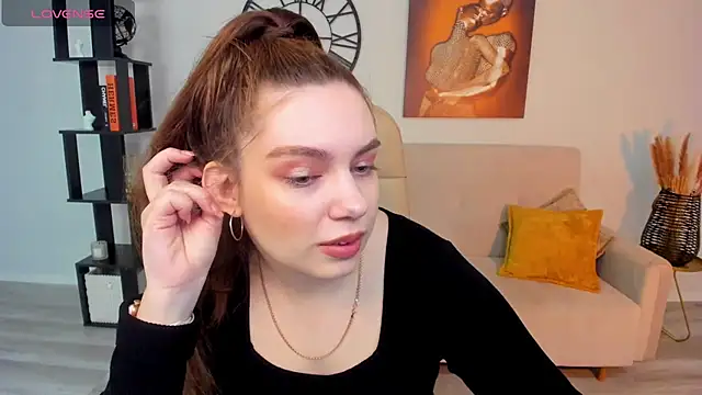 Snapshot of DaniellaLovely chatting on 03-05-25, 11:06 DaniellaLovely online show from 03-05-25, 11:06