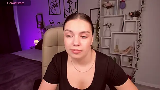 Snapshot of DaniellaLovely chatting on 09-15-25, 10:48 DaniellaLovely online show from 09-15-25, 10:48