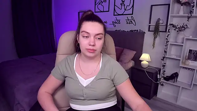 Snapshot of DaniellaLovely chatting on 01-30-25, 01:31 DaniellaLovely online show from 01-30-25, 01:31