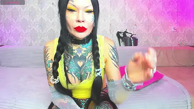 Megan Black Moon online show from 02-02-25, 06:25