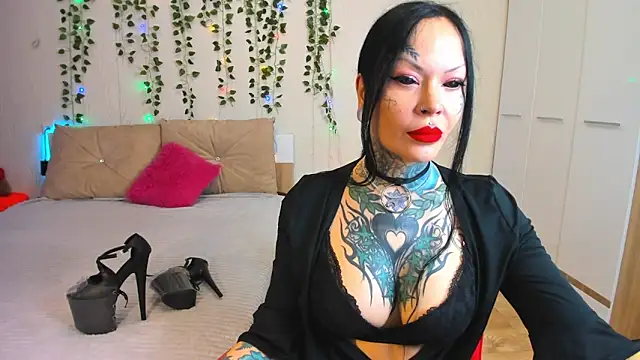 Megan Black Moon online show from 03-14-25, 08:32