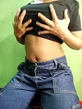 Queen-Amelia online show from 02-10-25, 08:53