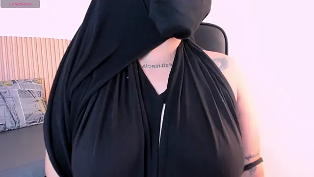 zully 01 online show from 04-07-26, 12:18