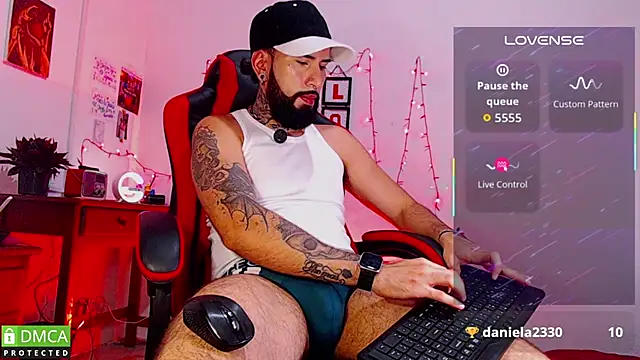 Snapshot of Diilanhott chatting on 02-28-26, 02:00 Diilanhott online show from 02-28-26, 02:00