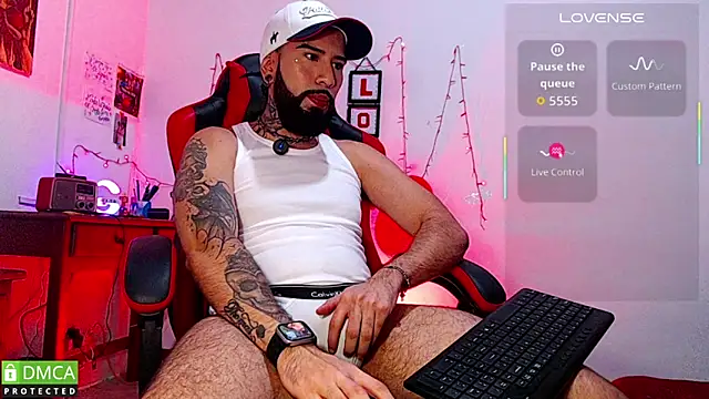 Snapshot of Diilanhott chatting on 02-17-26, 05:32 Diilanhott online show from 02-17-26, 05:32