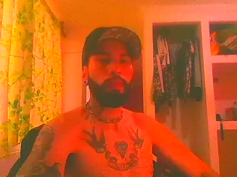 Snapshot of Diilanhott chatting on 02-06-25, 02:26 Diilanhott online show from 02-06-25, 02:26