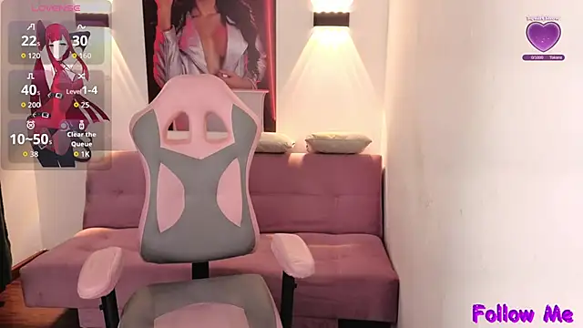 vittorialombardi   online show from 10-27-25, 07:09