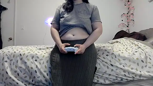 Snapshot of Kittyymaze1 chatting on 05-19-26, 12:48 Kittyymaze1 online show from 05-19-26, 12:48