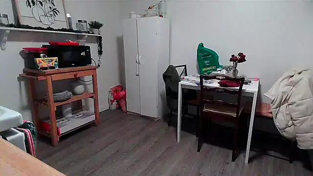 Kittyymaze1 online show from 12-21-25, 12:29