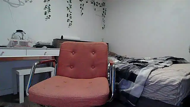 Kittyymaze1 online show from 11-28-25, 01:22