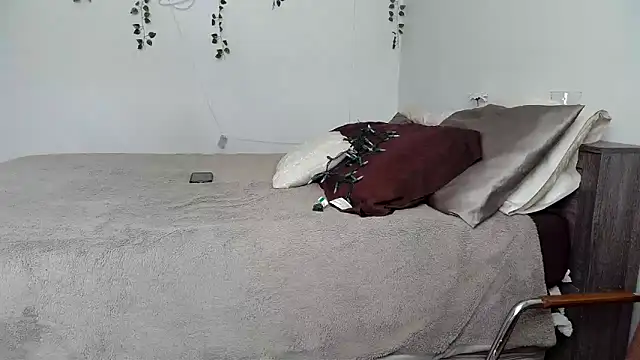 Kittyymaze1 online show from 01-06-26, 08:13