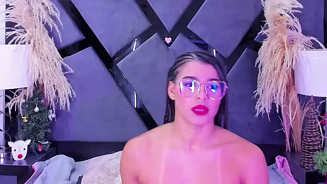 TiaraRosse online show from 12-18-25, 05:23