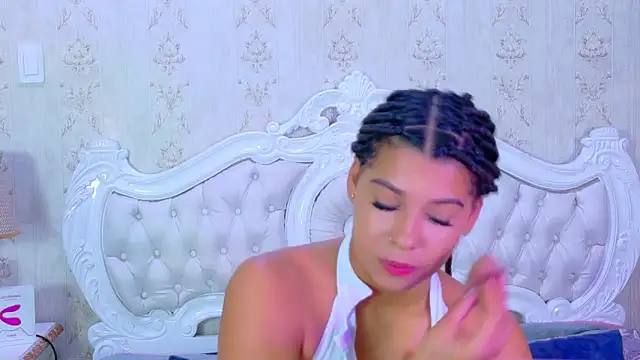 TiaraRosse online show from 09-19-25, 12:09