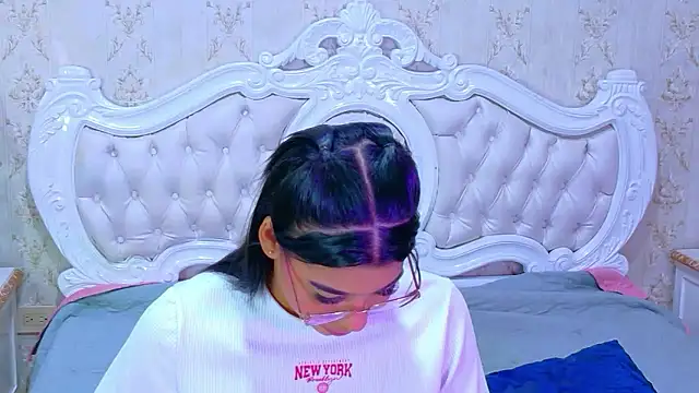 TiaraRosse online show from 01-17-26, 01:15