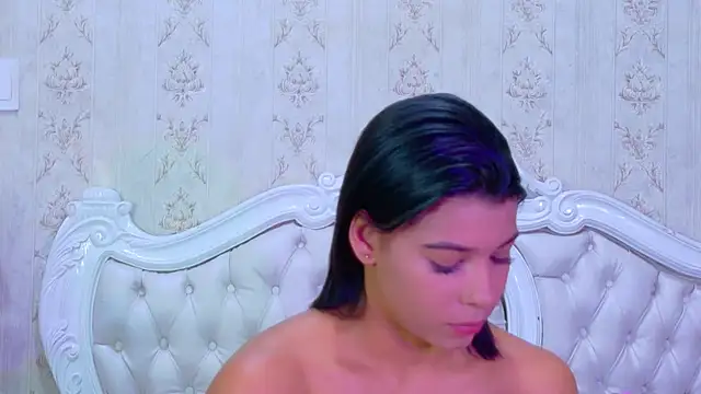 TiaraRosse online show from 10-19-25, 05:54